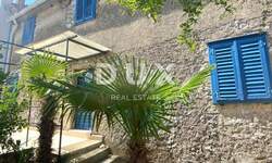 Kuca, Malinska-Dubašnica, Malinska, prodaja, 665000 €, 158 m2