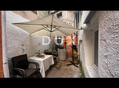 Poslovni prostor, Rovinj, prodaja, 615000 €, 45 m2