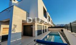 Kuca, Nin, Zaton, prodaja, 960000 €, 220 m2