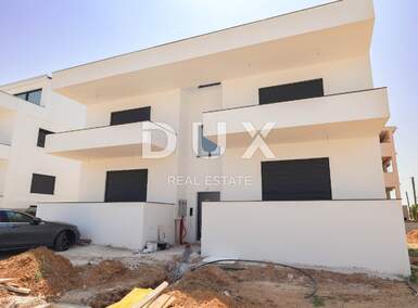 Trosoban stan, Pag, prodaja, 230000 €, 72 m2