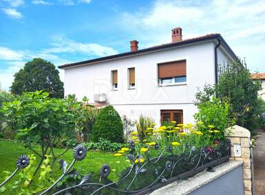 Kuca, Umag, prodaja, 540000 €, 277 m2