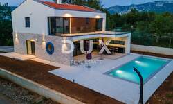 Kuca, Labin, prodaja, 747000 €, 283 m2