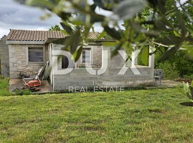 Kuca, Rovinj, prodaja, 250000 €, 230 m2