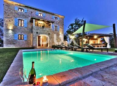 Kuca, Umag, prodaja, 750000 €, 180 m2