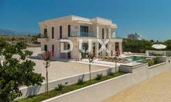 Kuca, Novalja, prodaja, 1500000 €, 350 m2