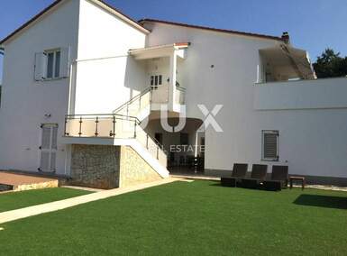 Kuca, Medulin, Pješčana Uvala, prodaja, 520000 €, 320 m2