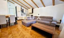 Trosoban stan, Opatija, Opatija - Centar, prodaja, 320000 €, 65 m2