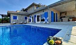 Kuca, Kanfanar, prodaja, 950000 €, 265 m2