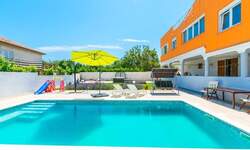 Kuca, Medulin, prodaja, 2500000 €, 900 m2