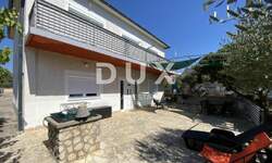 Kuca, Vodice, Srima, prodaja, 597000 €, 370 m2