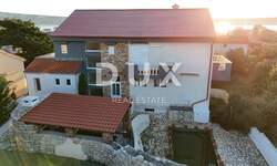 Trosoban stan, Rab, Barbat na Rabu, prodaja, 365000 €, 75 m2