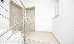 Dvosoban stan, Primošten, Primošten Burnji, prodaja, 210000 €, 62 m2