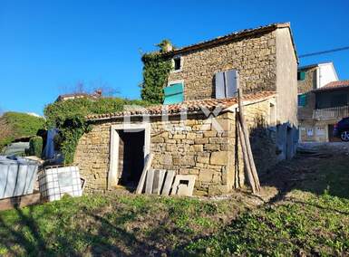 Kuca, Motovun, prodaja, 125000 €, 70 m2