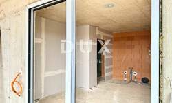 Dvosoban stan, Umag, prodaja, 205000 €, 52 m2