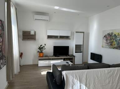 Dvosoban stan, Rijeka, Centar, prodaja, 180000 €, 46 m2