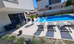 Kuca, Pula, Štinjan, prodaja, 690000 €, 156 m2