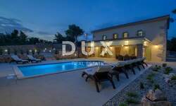 Kuca, Vrbnik, Garica, prodaja, 715000 €, 144 m2