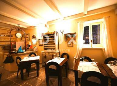 Poslovni prostor, Rovinj, prodaja, 399000 €, 66 m2