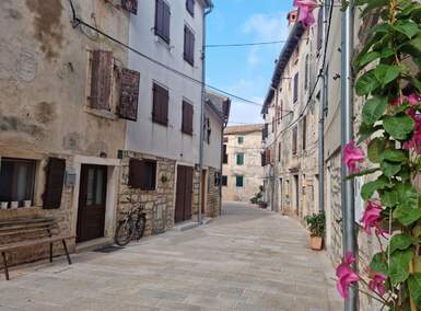 Poslovni prostor, Bale, prodaja, 119000 €, 59 m2