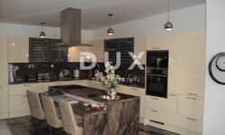 Cetvorosoban stan, Malinska-Dubašnica, Malinska, prodaja, 1000000 €, 221 m2