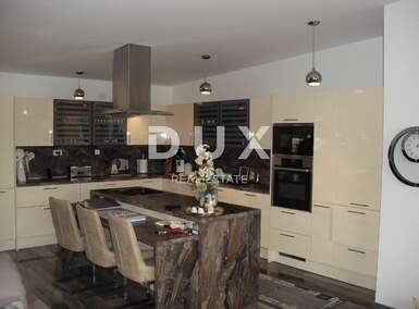 Cetvorosoban stan, Malinska-Dubašnica, Malinska, prodaja, 1000000 €, 221 m2