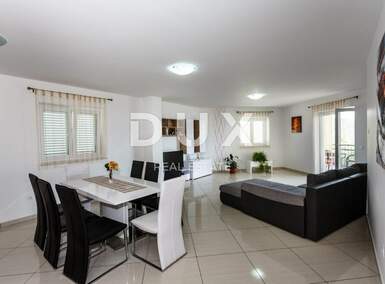 Trosoban stan, Vrbnik, prodaja, 309000 €, 99 m2