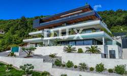 Cetvorosoban stan, Opatija, Opatija - Centar, prodaja, 2300000 €, 295 m2