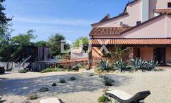 Apartman, Umag, prodaja, 1800000 €, 670 m2