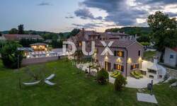 Kuca, Pićan, prodaja, 1100000 €, 450 m2