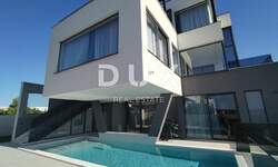 Kuca, Medulin, prodaja, 2270000 €, 420 m2