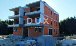 Trosoban stan, Umag, Zambratija, prodaja, 355000 €, 72 m2