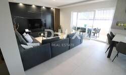 Stan, Rijeka, Hosti, prodaja, 555000 €, 217 m2