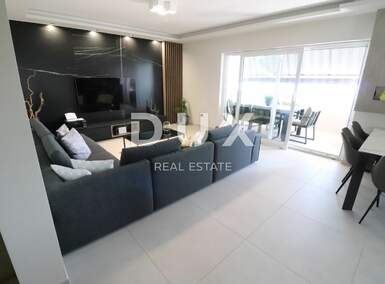 Stan, Rijeka, Hosti, prodaja, 555000 €, 217 m2