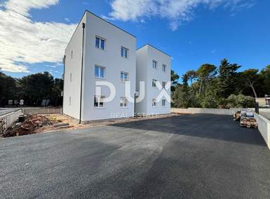 Trosoban stan, Pakoštane, prodaja, 302000 €, 88 m2