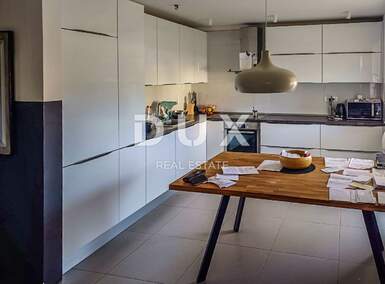 Stan, Omišalj, Njivice, prodaja, 470000 €, 110 m2