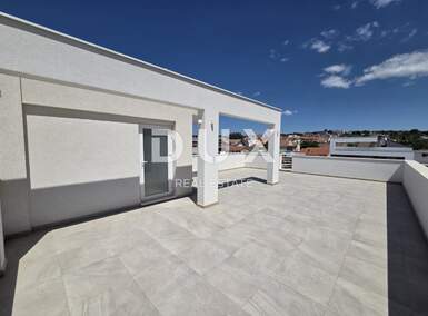 Cetvorosoban stan, Zadar, Plovanija, prodaja, 380000 €, 121 m2