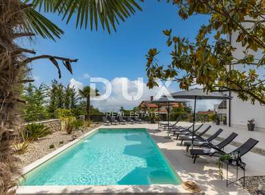 Trosoban stan, Opatija, Ičići, najam, 3000 €, 135 m2