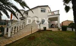 Kuca, Medulin, prodaja, 2500000 €, 750 m2