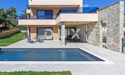 Kuca, Poreč, prodaja, 880000 €, 220 m2