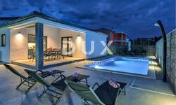 Kuca, Pula, Šikići, prodaja, 570000 €, 145 m2