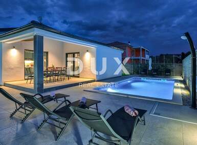 Kuca, Pula, Šikići, prodaja, 570000 €, 145 m2