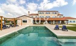 Apartman, Pula, Centar, prodaja, 3200000 €, 900 m2