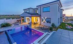 Kuca, Medulin, prodaja, 1500000 €, 380 m2