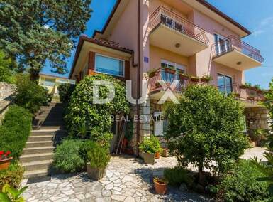Kuca, Novi Vinodolski, prodaja, 550000 €, 250 m2