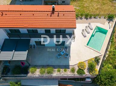 Kuca, Vrbnik, prodaja, 1180000 €, 127 m2