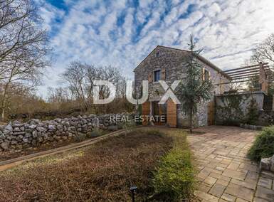 Kuca, Malinska-Dubašnica, Malinska, prodaja, 550000 €, 141 m2