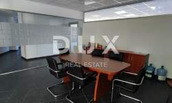 Poslovni prostor, Viškovo, Marinići, najam, 1100 €, 120 m2