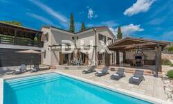 Kuca, Svetvinčenat, Juršići, prodaja, 3200000 €, 1447 m2