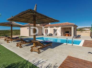 Kuca, Sukošan, Debeljak, prodaja, 750000 €, 170 m2