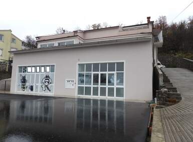 Poslovni prostor, Matulji, Jušići, najam, 1800 €, 220 m2